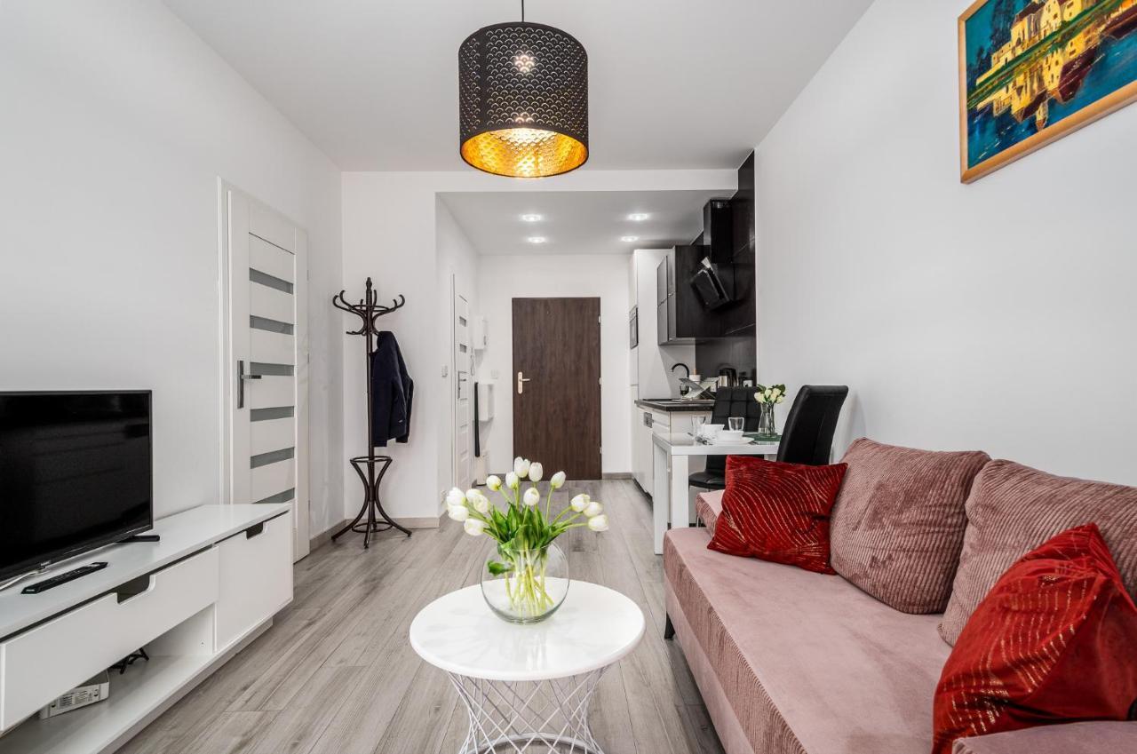 Apart D&K Free Parking Cybernetyki 2E Apartment Варшава Екстериор снимка